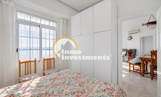 Resale - Apartment - Torrevieja - Acequion