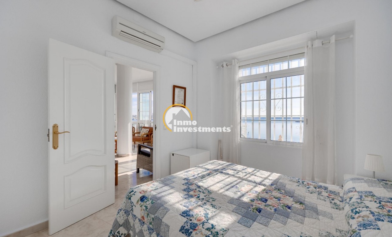 Resale - Apartment - Torrevieja - Acequion