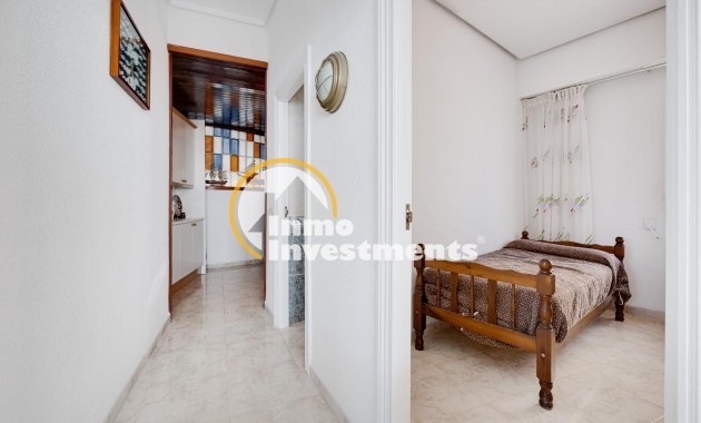 Resale - Apartment - Torrevieja - Acequion