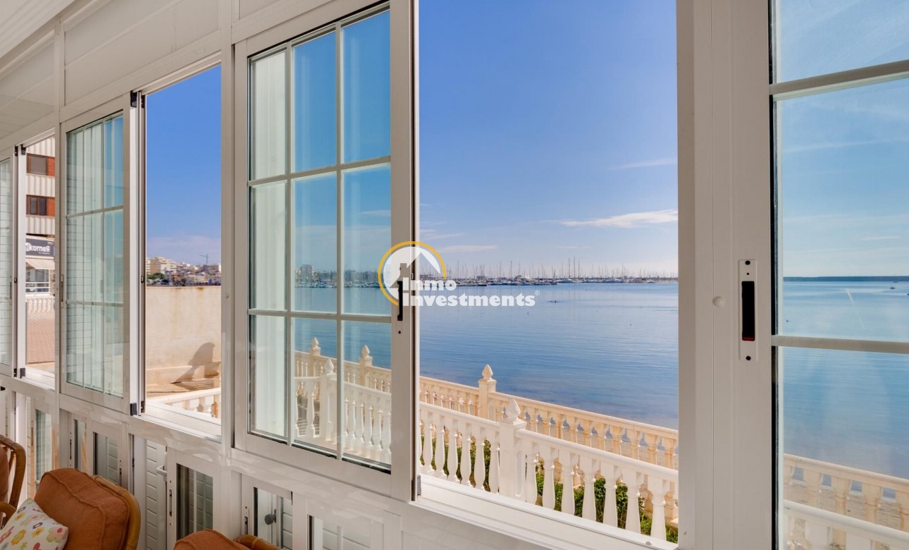 Resale - Apartment - Torrevieja - Acequion