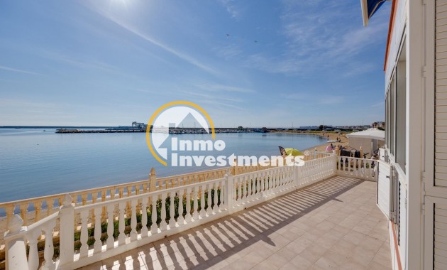 Resale - Apartment - Torrevieja - Acequion