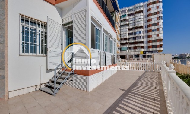 Resale - Apartment - Torrevieja - Acequion