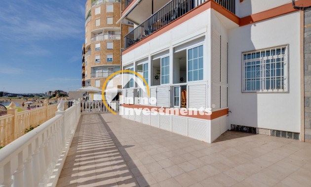 Resale - Apartment - Torrevieja - Acequion