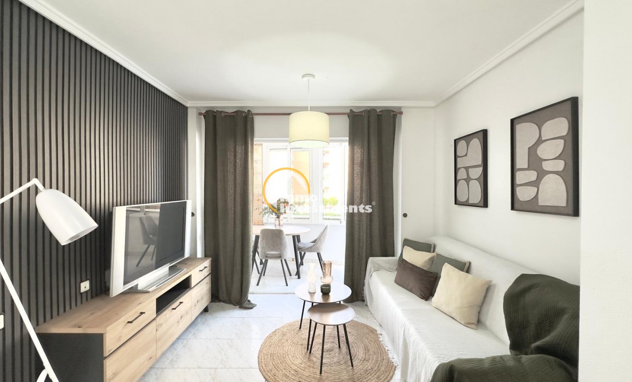 Resale - Apartment - Torrevieja - Playa del Cura
