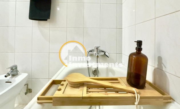 Resale - Apartment - Torrevieja - Playa del Cura