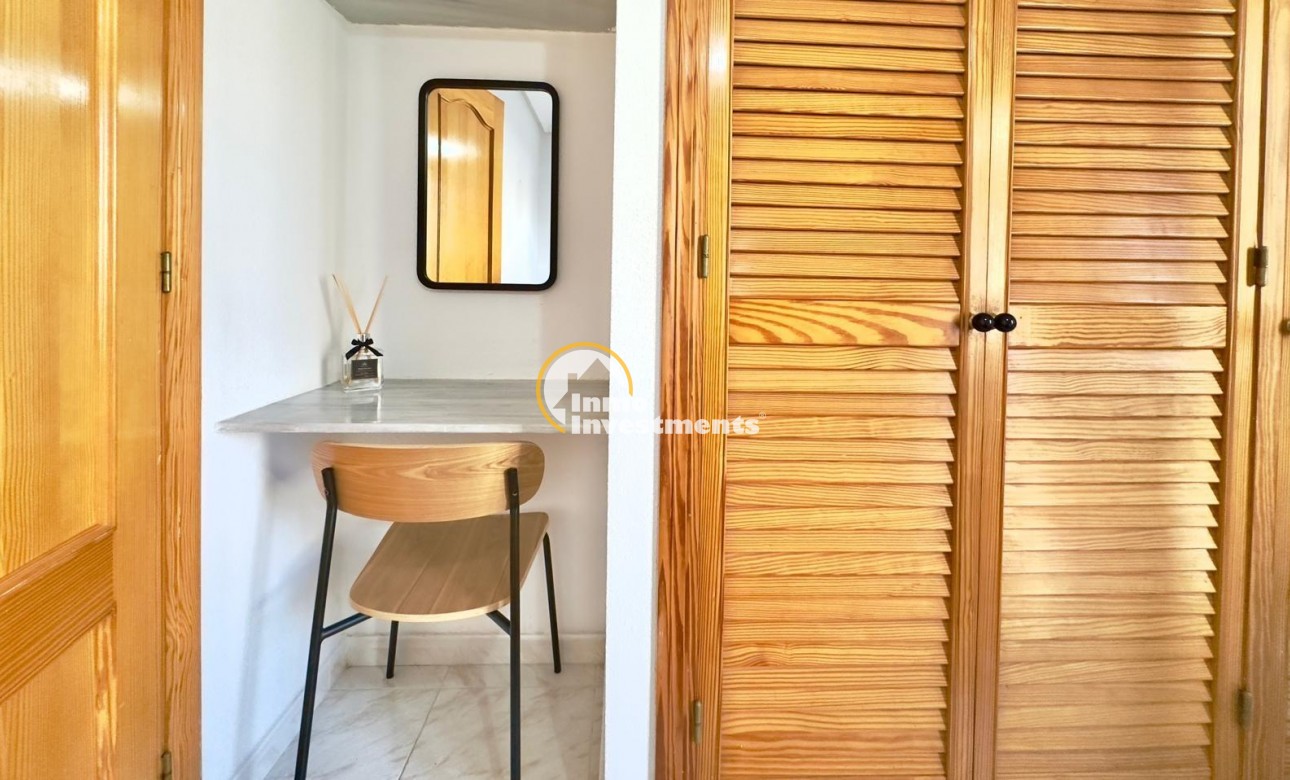 Resale - Apartment - Torrevieja - Playa del Cura