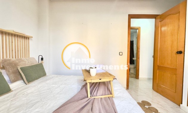 Resale - Apartment - Torrevieja - Playa del Cura