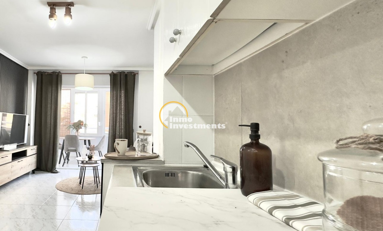 Resale - Apartment - Torrevieja - Playa del Cura