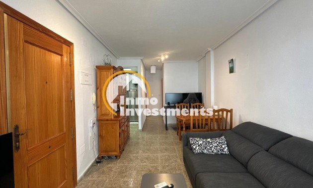 Resale - Apartment - Torrevieja - Estacion de autobuses