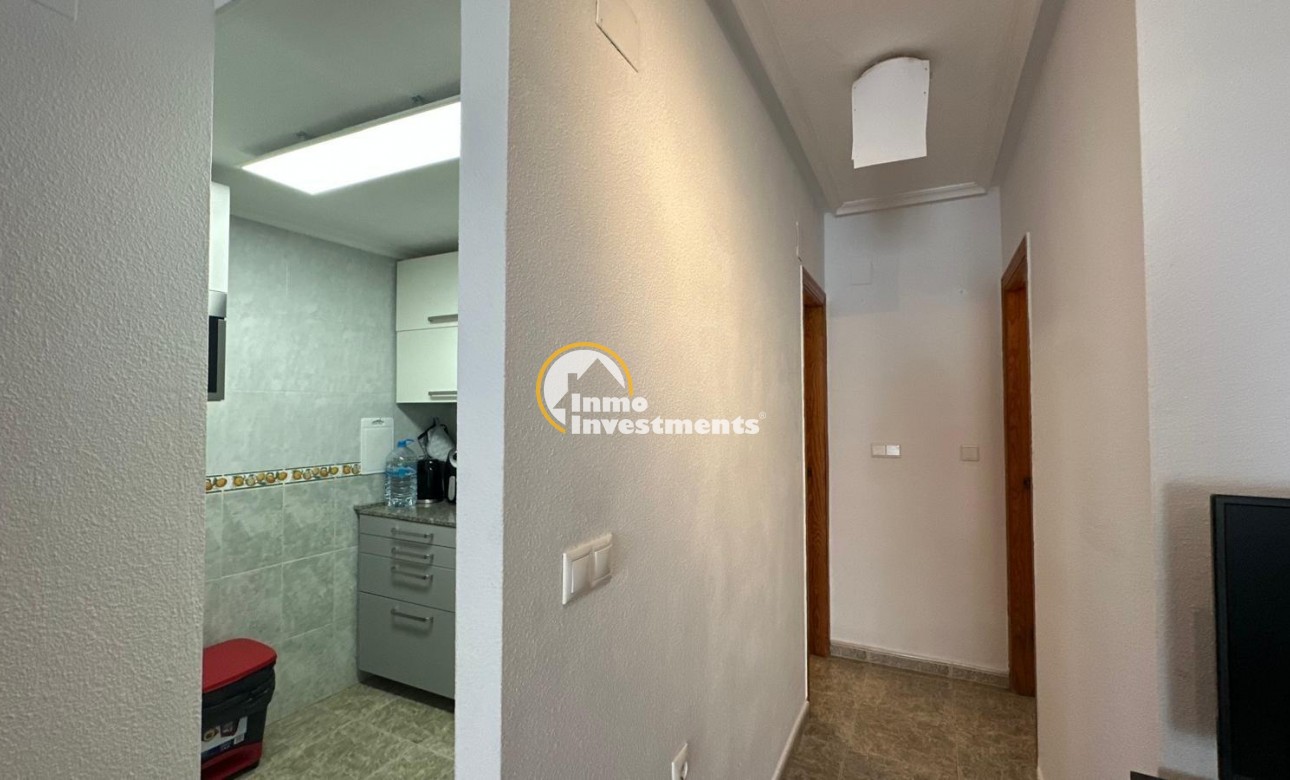 Resale - Apartment - Torrevieja - Estacion de autobuses