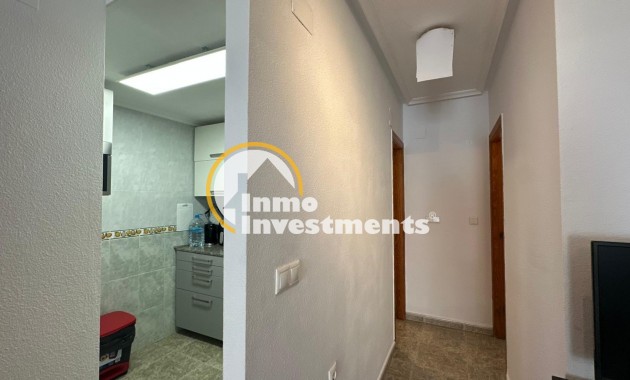 Resale - Apartment - Torrevieja - Estacion de autobuses