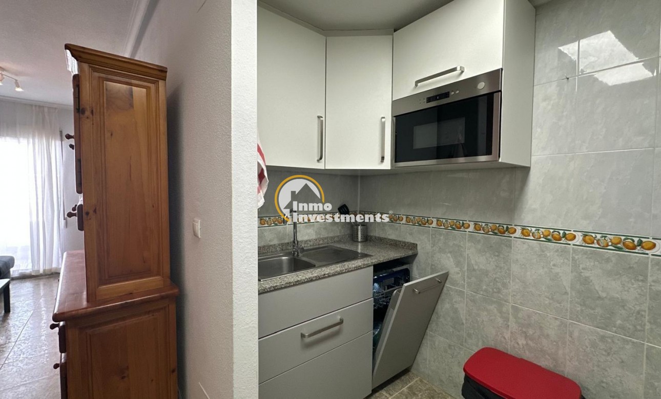 Resale - Apartment - Torrevieja - Estacion de autobuses
