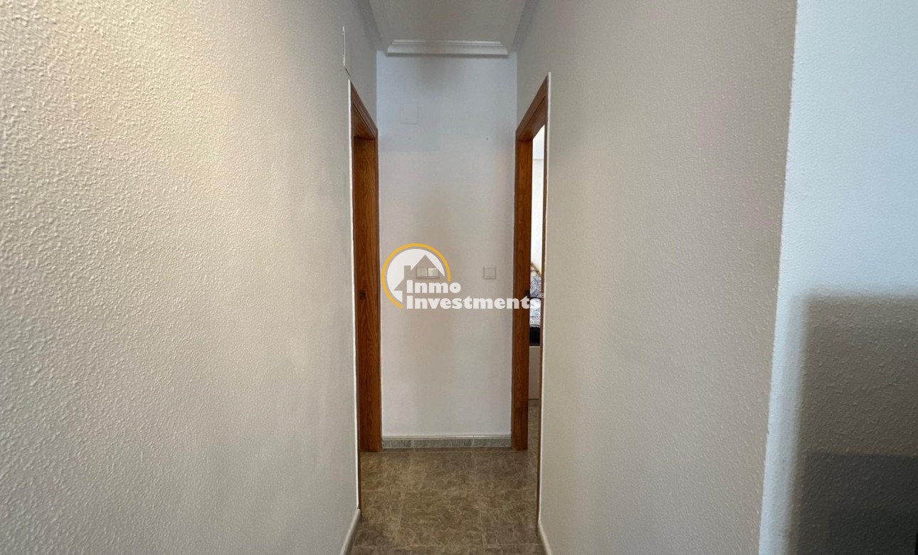 Resale - Apartment - Torrevieja - Estacion de autobuses