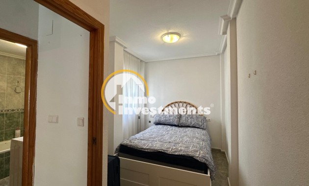 Resale - Apartment - Torrevieja - Estacion de autobuses