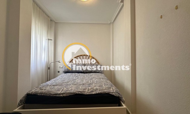 Resale - Apartment - Torrevieja - Estacion de autobuses