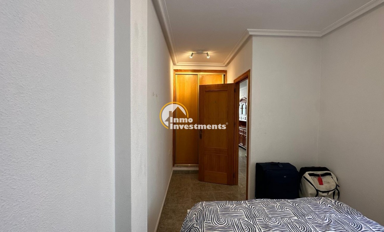 Resale - Apartment - Torrevieja - Estacion de autobuses