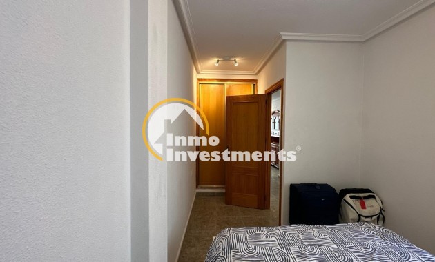 Resale - Apartment - Torrevieja - Estacion de autobuses