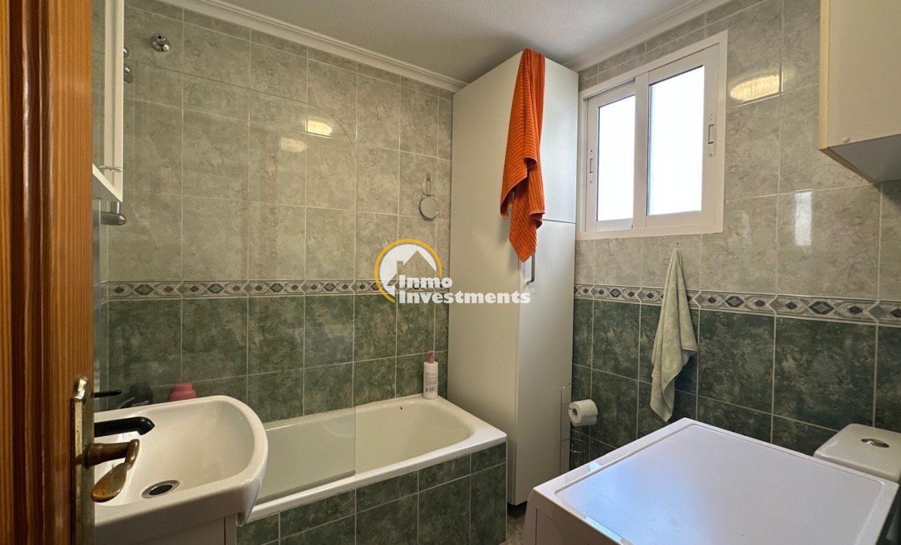 Resale - Apartment - Torrevieja - Estacion de autobuses