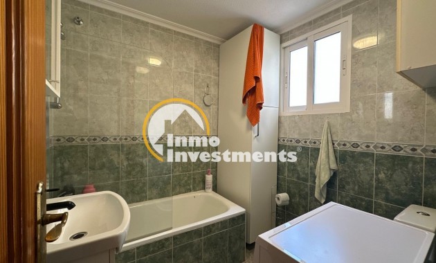 Resale - Apartment - Torrevieja - Estacion de autobuses