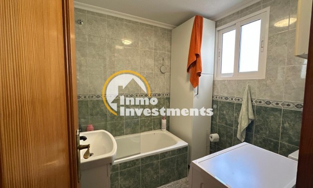Resale - Apartment - Torrevieja - Estacion de autobuses
