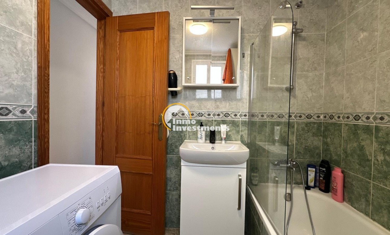 Resale - Apartment - Torrevieja - Estacion de autobuses