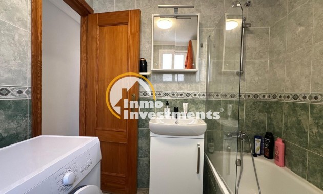 Resale - Apartment - Torrevieja - Estacion de autobuses