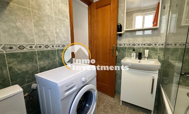 Resale - Apartment - Torrevieja - Estacion de autobuses
