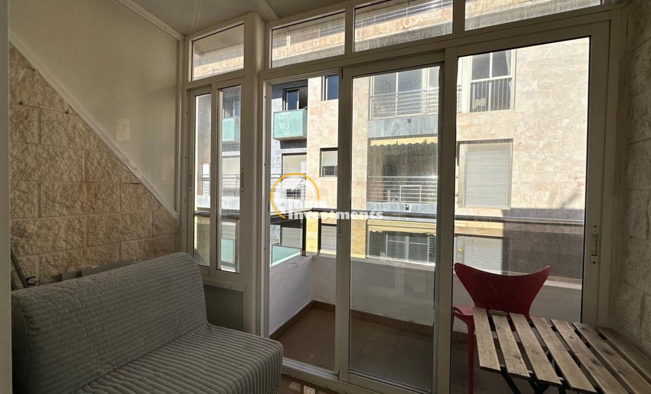 Resale - Apartment - Torrevieja - Estacion de autobuses