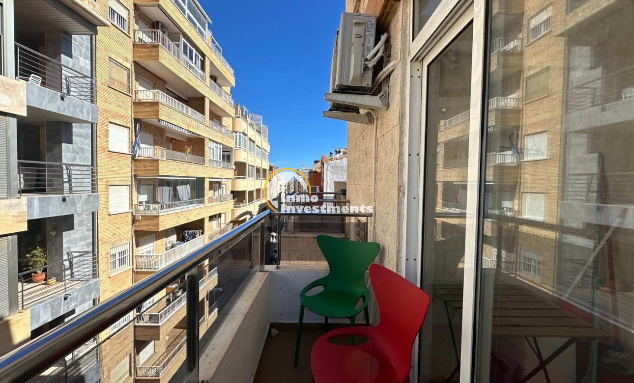 Resale - Apartment - Torrevieja - Estacion de autobuses