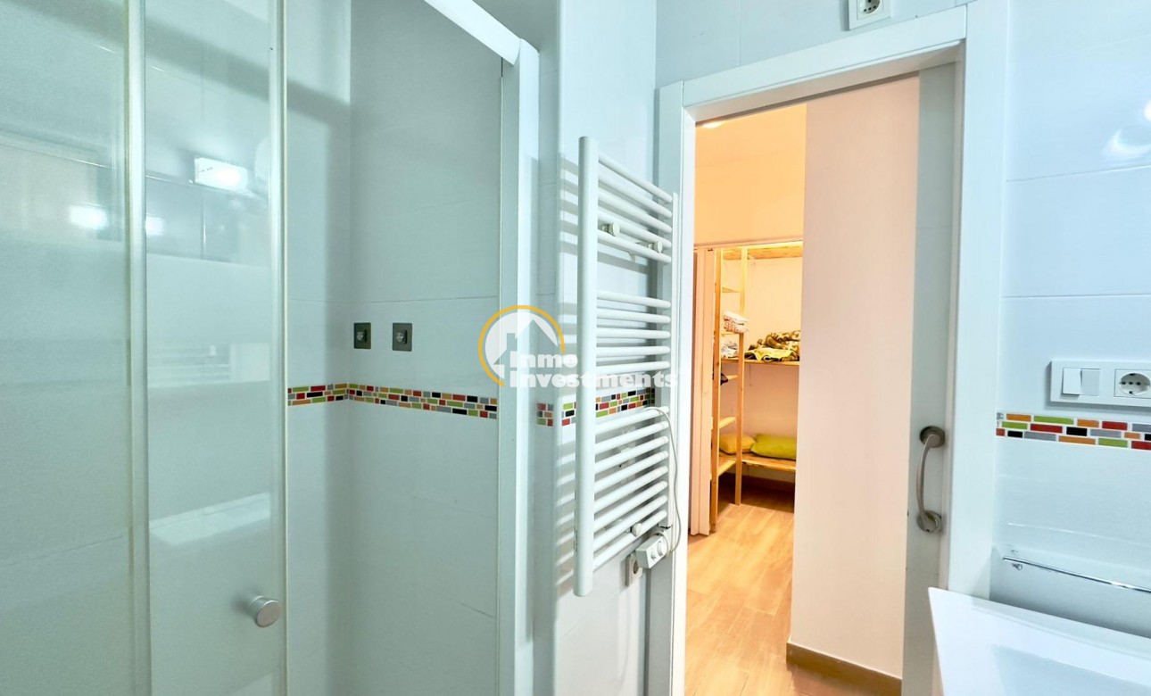 Resale - Bungalow - Torrevieja - El Limonar