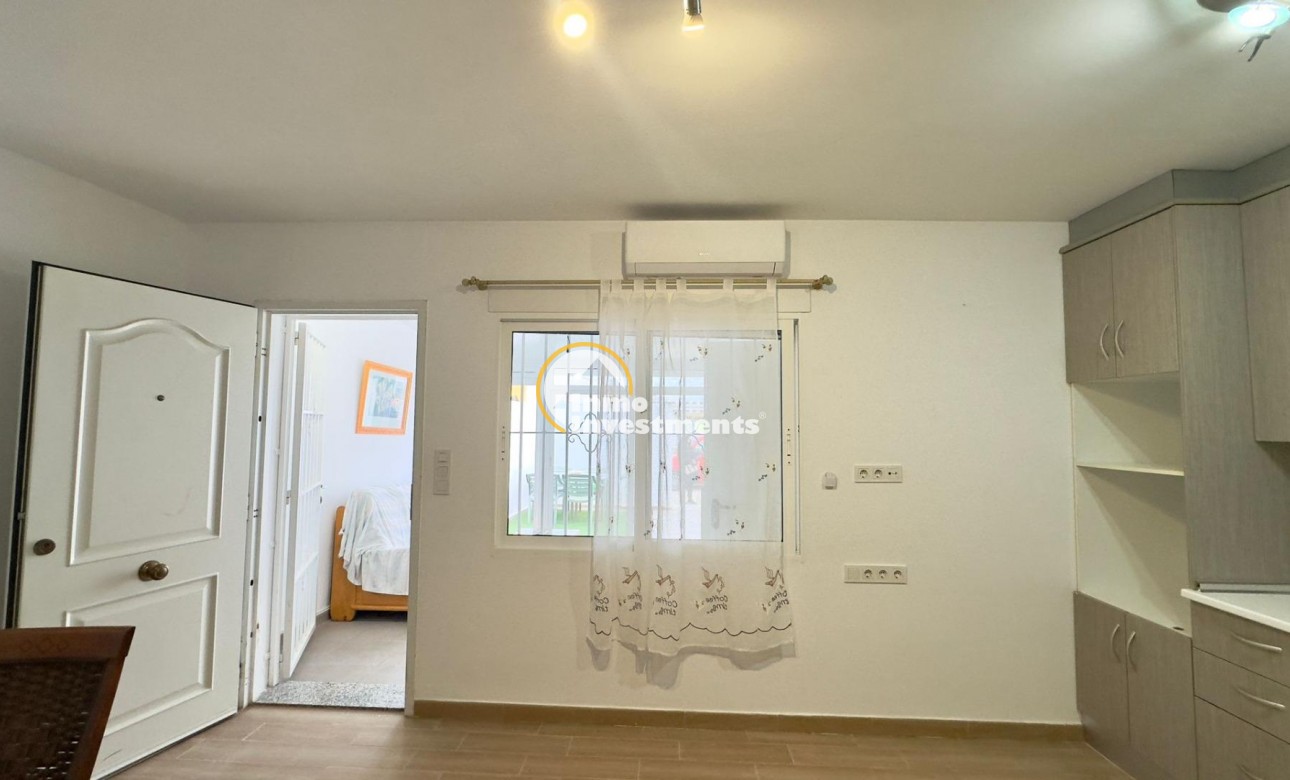 Resale - Bungalow - Torrevieja - El Limonar