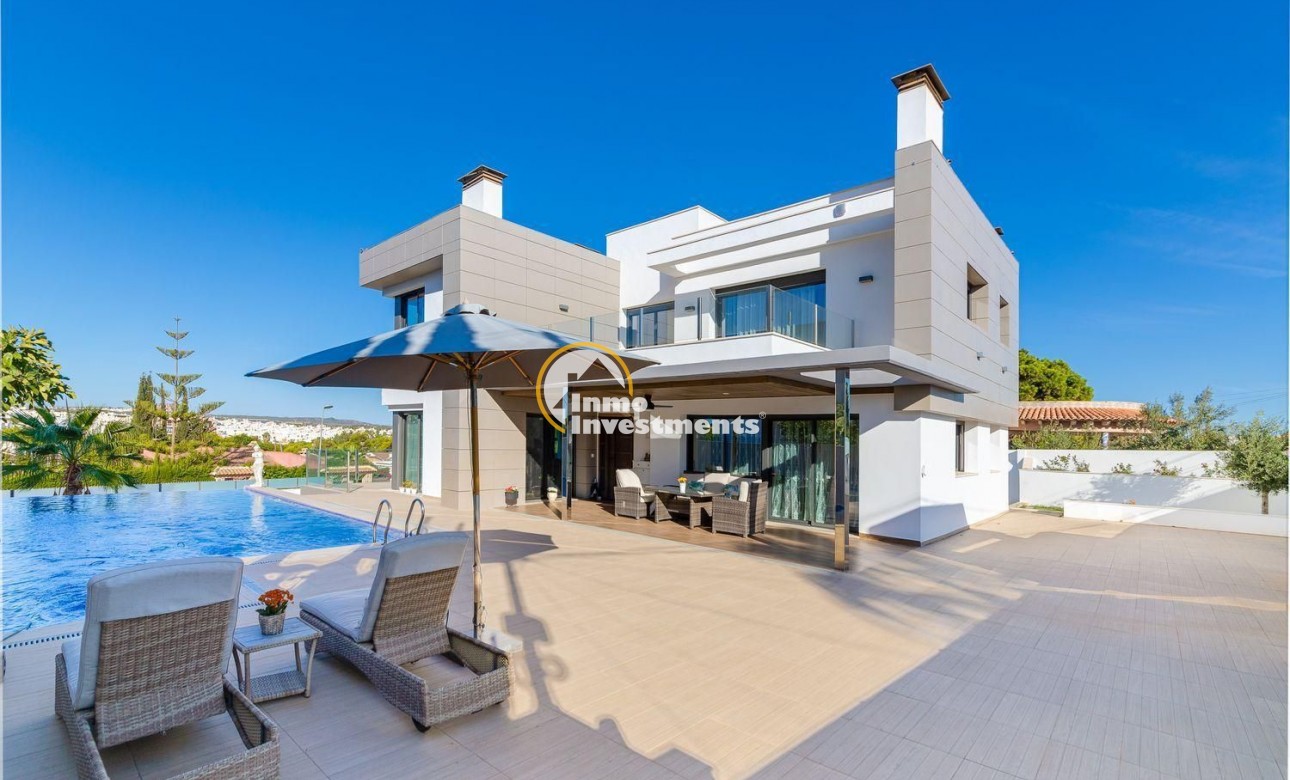 Bestaande bouw - Villa - Torrevieja - Miramar - Torre del Moro