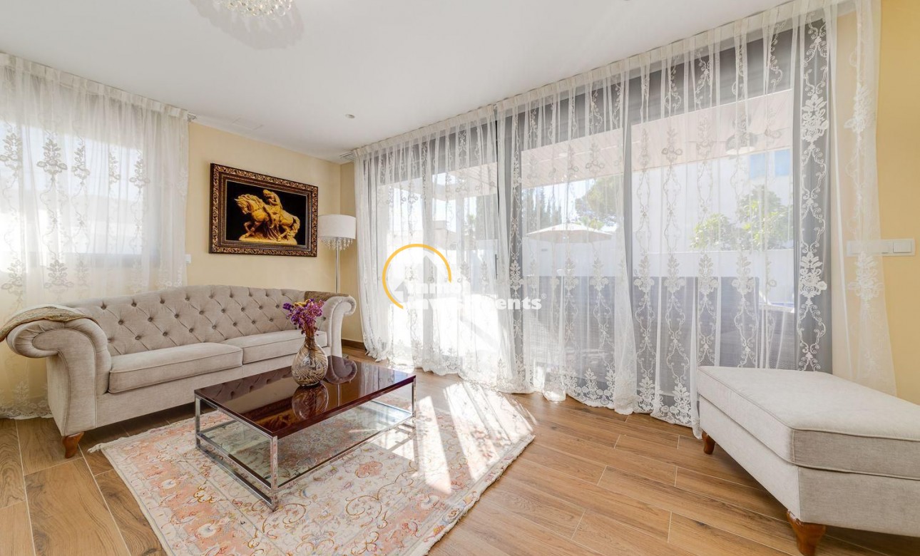 Bestaande bouw - Villa - Torrevieja - Miramar - Torre del Moro