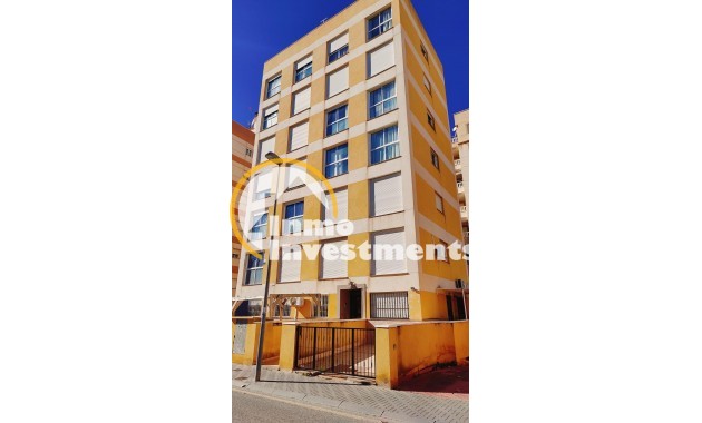 Reventa - Apartamento - Torrevieja - Aguas Nuevas