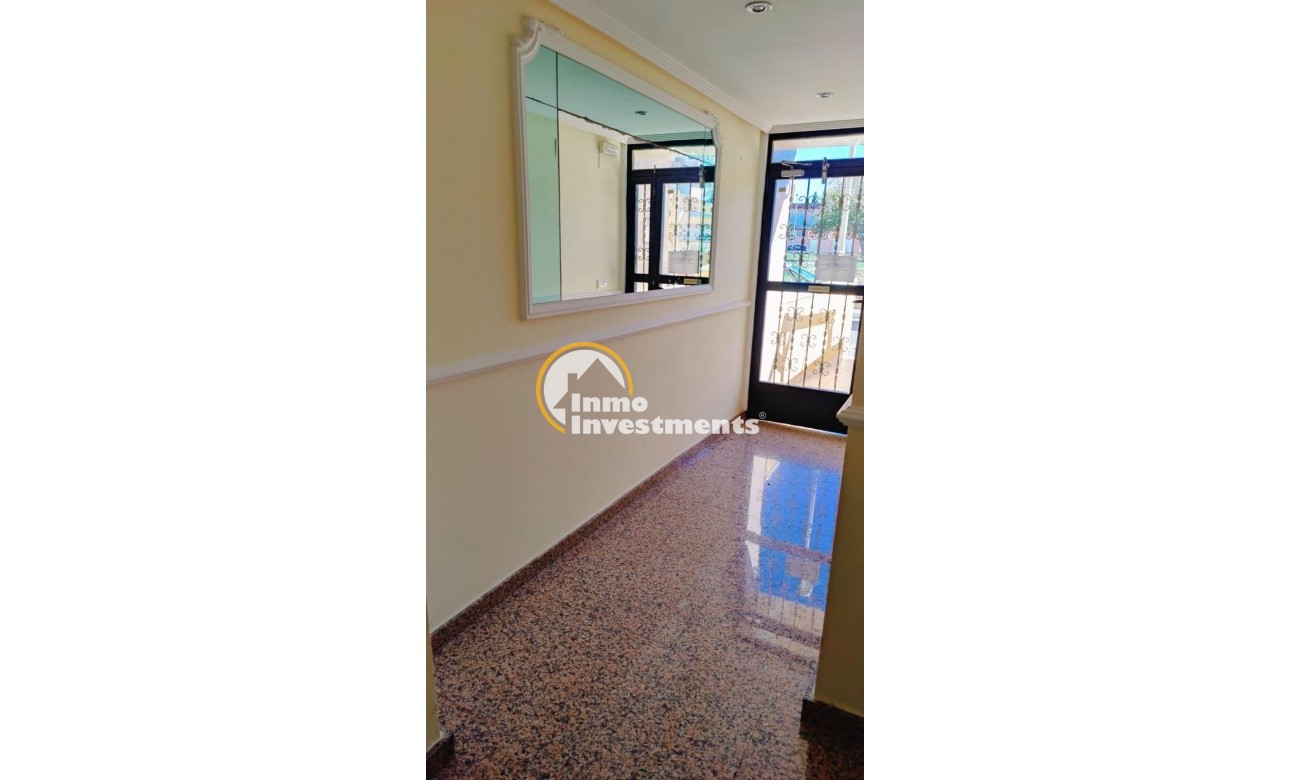 Reventa - Apartamento - Torrevieja - Aguas Nuevas