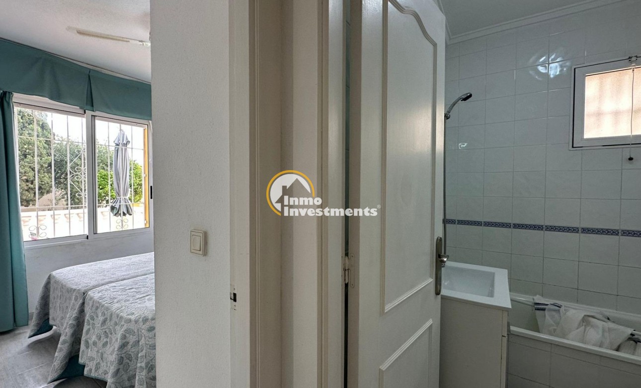 Resale - Bungalow - Orihuela Costa - Playa Flamenca