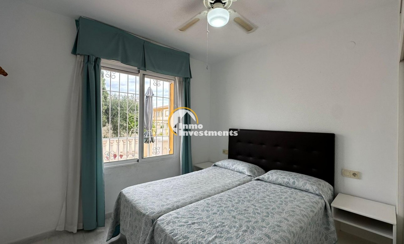 Resale - Bungalow - Orihuela Costa - Playa Flamenca