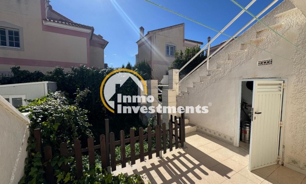 Reventa - Chalet independiente - Torrevieja - La Siesta