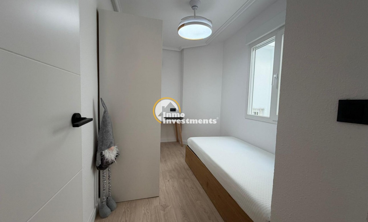 Resale - Apartment - Torrevieja - Playa del Cura