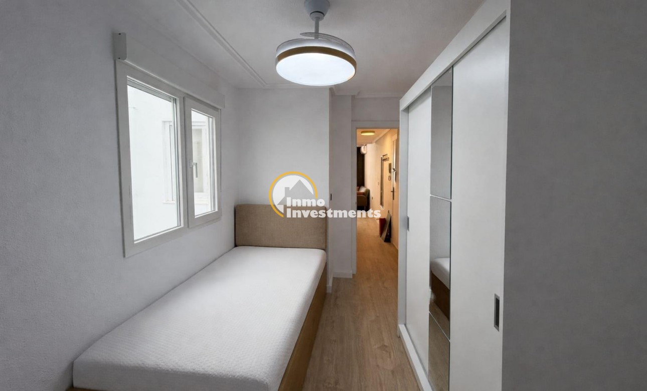 Resale - Apartment - Torrevieja - Playa del Cura