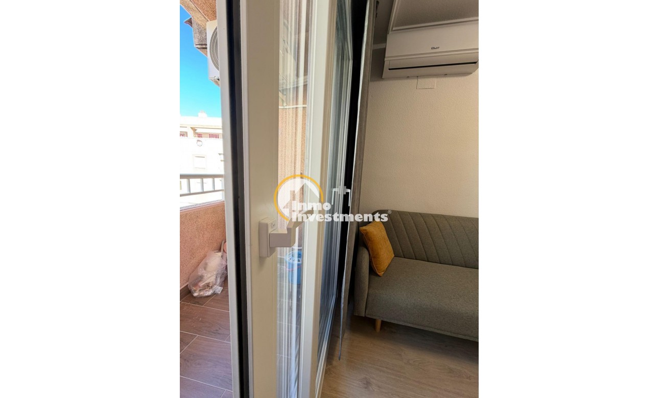 Resale - Apartment - Torrevieja - Playa del Cura