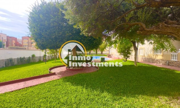 Reventa - Ático - Torrevieja - Estacion de autobuses