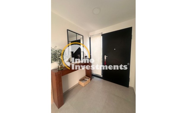 Resale - Villa - Algorfa