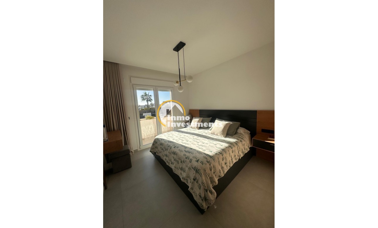 Resale - Villa - Algorfa