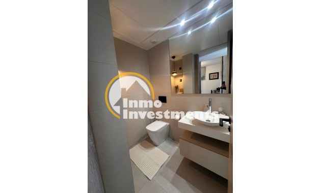 Resale - Villa - Algorfa