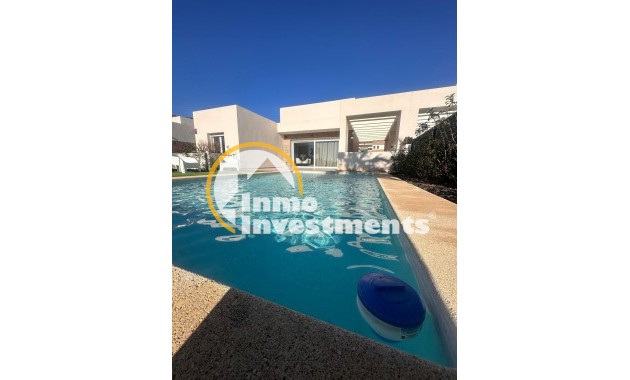 Resale - Villa - Algorfa