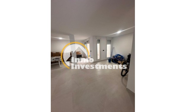 Resale - Villa - Algorfa