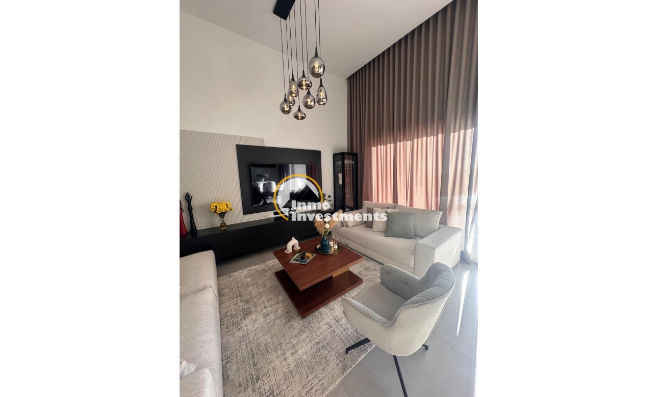 Resale - Villa - Algorfa