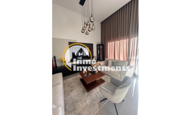 Resale - Villa - Algorfa