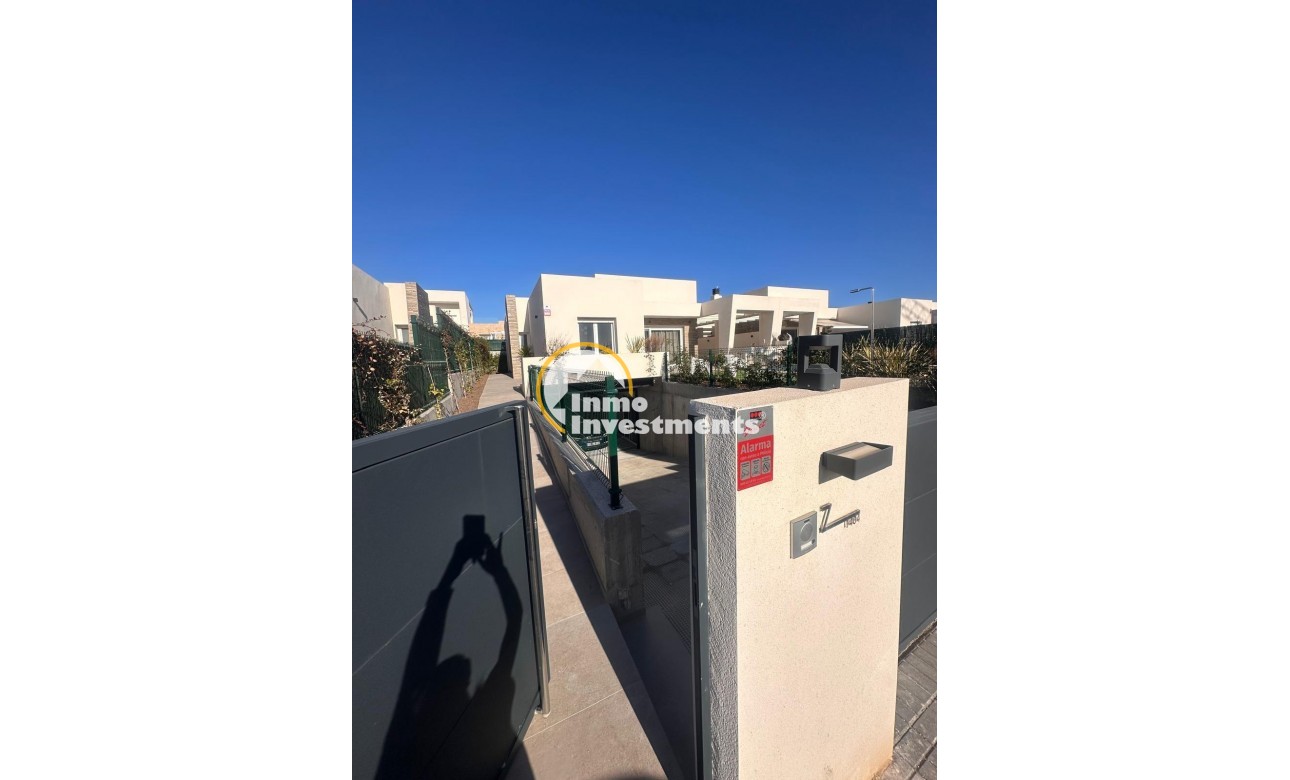 Resale - Villa - Algorfa